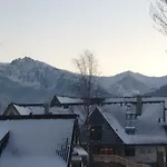 Pod Gorami Zakopane