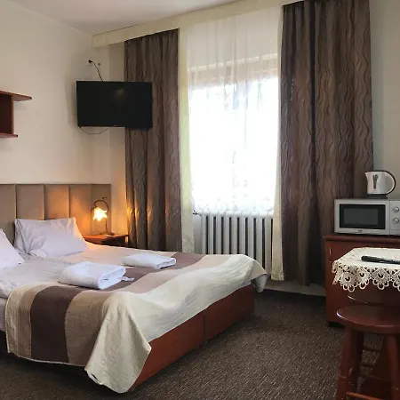 Pod Gorami Zakopane