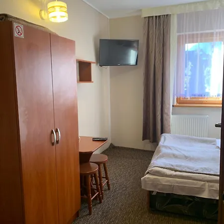 ホームステイ Pod Gorami ザコパネ