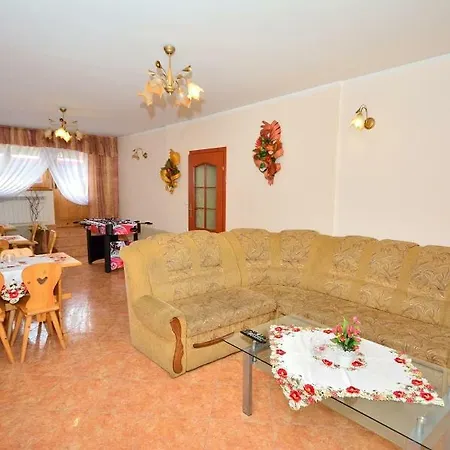 Pod Gorami Zakopane