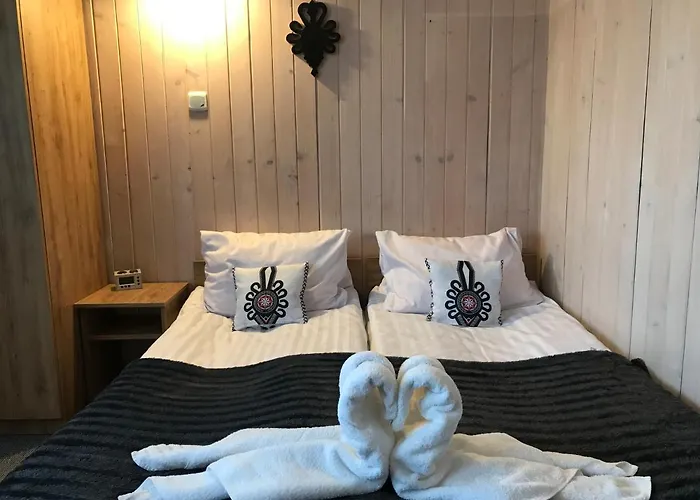 ホームステイ Pod Gorami ザコパネ